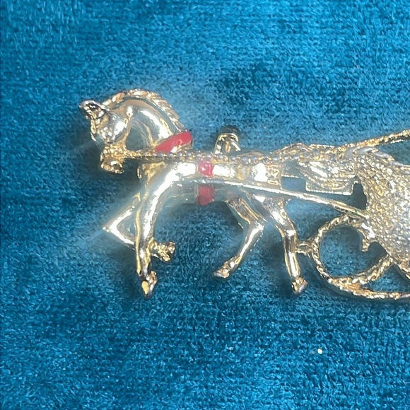Gerry’s Christmas Sleigh Brooch Pin - Picture 2 of 6